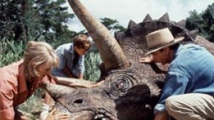 《侏罗纪公园》再现神奇 考古博士铤而走险探巨龙
