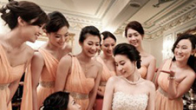 “晶剛”舉辦結(jié)婚注冊(cè)儀式 吳敏霞任伴娘遭圍堵