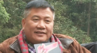 萬梓良深入農(nóng)村體驗(yàn)生活 呼吁社會(huì)關(guān)注留守兒童