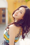 劉梓妍唯美寫真曝光 復(fù)古長(zhǎng)裙慵懶卷發(fā)性感撩人