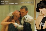 </br>???<strong>出演007電影：《007：大戰(zhàn)皇家賭場》 2006年</strong></br>???<strong>法國派：</strong>歷屆邦女郎里最性感撩人的當(dāng)屬法國女人，即便有著斯德哥爾摩綜合癥患者的蘇菲·瑪索，依舊能讓邦德對這個蛇蝎一般美艷毒辣的女人念念不忘，更不要提讓邦德動了真情的愛娃·格林，她在水中訣別時的哀傷眼神誰又受得了？</br>???今年最新的007電影里的邦女郎同樣來自法蘭西，不過讓人感到蹊蹺的是，這位混跡在法國本土電視圈的“姑涼”已經(jīng)33歲，且多年來并沒有什么過人之姿，可能跟她有一半柬埔寨血統(tǒng)有關(guān)（長得太不法國？）當(dāng)然，除了一定要露的“半球”。