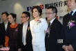 劉曉慶進軍整容業(yè)信心十足 眾人簇擁似女老板