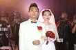 杜德伟热吻26岁娇妻再办婚礼 周华健、天心到场