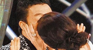 黃渤、曾寶儀調(diào)侃入圍影帝 得林志玲“愛的親親”