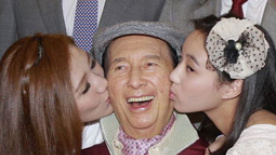 赌王何鸿燊生日女儿夹攻献吻 三房温馨牌二房遇冷