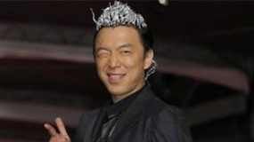 黃渤客串主持心系電影 接受采訪透露“降魔”進展