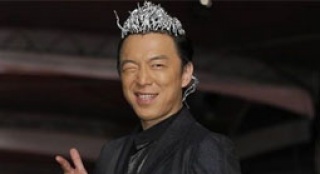 黃渤客串主持心系電影 接受采訪透露“降魔”進(jìn)展