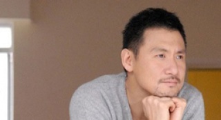 《大上?！穬纱拔膹?qiáng)”飚戲 張學(xué)友道盡人生感悟