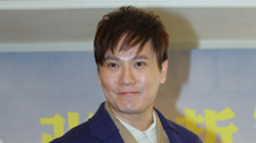 张信哲演唱会自任导演 曹云金跨界助阵变神秘嘉宾