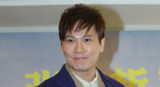 張信哲演唱會(huì)自任導(dǎo)演 曹云金跨界助陣變神秘嘉賓