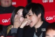 张歆艺助阵“铁线虫”首映 与男友频频亲密耳语