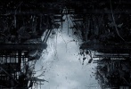 《星際迷航：駛入黑暗》曝光了首款預告海報，在被燒成一片火海的城市中，一位神秘角色背影佇立在廢墟之上，頗具末日悲涼氣息。燒毀的樓房形成一個巨大的“企業(yè)號”標志，將他籠罩在內，遠方是烏云密布的天空。此款海報的設計與《蝙蝠俠：黑暗騎士崛起》的設計恰好與之有異曲同工之妙。