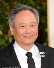 李安面帶微笑顯慈祥 攜“少年派”男主角登紅毯