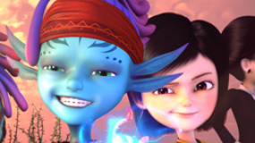 國產(chǎn)動(dòng)畫電影吸引小觀眾 瑤淼受訪小女兒賣萌搗亂