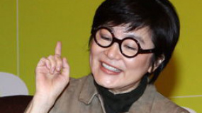 林青霞戴黑框眼镜似阿拉蕾 不惧婚变传爱情秘诀