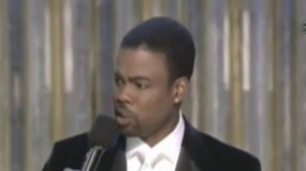 第77屆奧斯卡中文開場(chǎng)片段 洛克炮轟美國(guó)財(cái)政危機(jī)