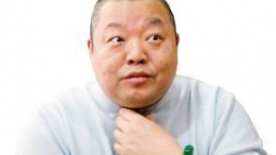 臧天朔服刑六年出狱酒吧庆祝 改造期间不忘唱歌