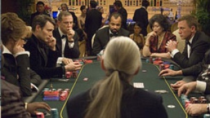 《007：大战皇家赌场》预告 克雷格版邦德亮相