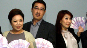赵树海首演舞台剧 提儿子赵又廷自卖自夸得意万分