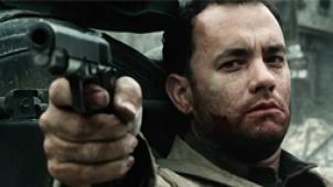 汤姆·汉克斯受影响迷上战争片——《拯救大兵瑞恩》