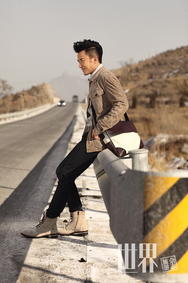 刘恺威旅行写真洒脱自然 午后独自享受公路风光