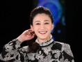 李小冉担任光影星播客 娴熟恬静气质非凡显亲和力