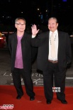頒獎嘉賓洪金寶現(xiàn)身 黑西裝米色領(lǐng)帶霸氣外露