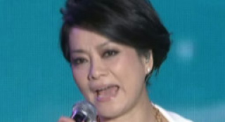 毛阿敏一襲白衣盡顯優(yōu)雅 春花爛漫唱“幸?！?>
                            <span id=