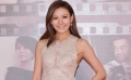 江若琳《高舉愛》角逐最佳女主 拖地長裙姣好身材