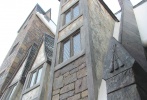 影片中哈利·波特和朋友們經(jīng)常光顧的三把掃帚酒吧（The Three Broomsticks Pub）和豬頭酒吧（Hog’s Head Pub）將為游客們提供傳統(tǒng)的英式美食和飲品。最有特色的當(dāng)屬黃油啤酒（Butterbeer）和南瓜汁（Pumpkin Juice）咯。