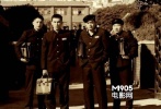發(fā)黃的舊照片記錄著曾經(jīng)的友誼，多年之后的朋友卻不得不互相廝殺。