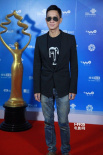 《同谋》剧组亮相 江一燕长裙华贵、张家辉酷劲足