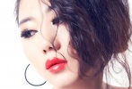 中華女子學院2009級播音與主持專業(yè)的學生，曾擔任酒會主持人、小說演播員、夏青杯禮儀、北京市溝域經(jīng)濟展主講員。<strong>【<a target="_blank" href="http://d.m1905.com/space/8251607">點擊查看選手更多資料</a>】【<a target="_blank" href="http://t4.m1905.com/space/user/id/8251607">為她投票</a>】</strong>