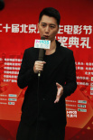“優(yōu)才計劃”選手邵斯文現(xiàn)身 一身黑色酷勁十足