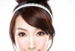 演員、模特，女子團(tuán)體GIA成員，并發(fā)行過同名迷你專輯。出演過《我恨哈姆雷》等舞臺(tái)劇，參加臺(tái)大戲劇系畢業(yè)公演舞臺(tái)劇劇演出。曾任環(huán)保聯(lián)盟網(wǎng)路連續(xù)劇《幽情時(shí)光》女主角，曾獲得中國(guó)臺(tái)北新車大展Show Queen選拔亞軍、國(guó)際比基尼小姐臺(tái)灣區(qū)總決賽亞軍、黛安芬Party Queen美波皇后選拔冠軍、世界旅游小姐全球總決賽臺(tái)灣代表(馬來西亞)、世界模特兒大賽臺(tái)灣代表(中國(guó))。<strong>【<a target="_blank" href="http://d.m1905.com/space/8266842">點(diǎn)擊查看選手更多資料</a>】【<a target="_blank" href="http://t4.m1905.com/space/user/id/8266842">為他投票</a>】</strong>