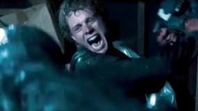 驚悚片《床下》曝預(yù)告片 恐怖怪物突襲無處藏身