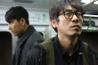 韓新片《監(jiān)視者們》曝海報劇照 鄭雨盛首演反派