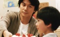 戛纳入围《如父如子》中文片段 全家福笑容苦涩