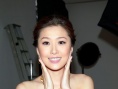 周麗淇抹胸長(zhǎng)裙露香肩 望覓真命天子不排除閃婚