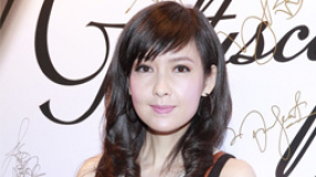 应采儿笑指小春陪坐月 周慧敏叹版税只够买猫粮