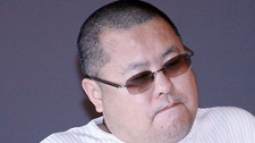 高群书参加活动提携后辈 称将被新影人扫进垃圾桶