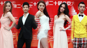 特种兵挑战《变4》动作型男 性感女神目标朱莉