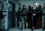 《超人：钢铁之躯》即将于6月20日登陆内地影院，从目前放出的预告片来看，整部影片的基调将十分黑暗，可能是由于监制是克里斯托弗•诺兰吧，总之末世环节肯定少不了。