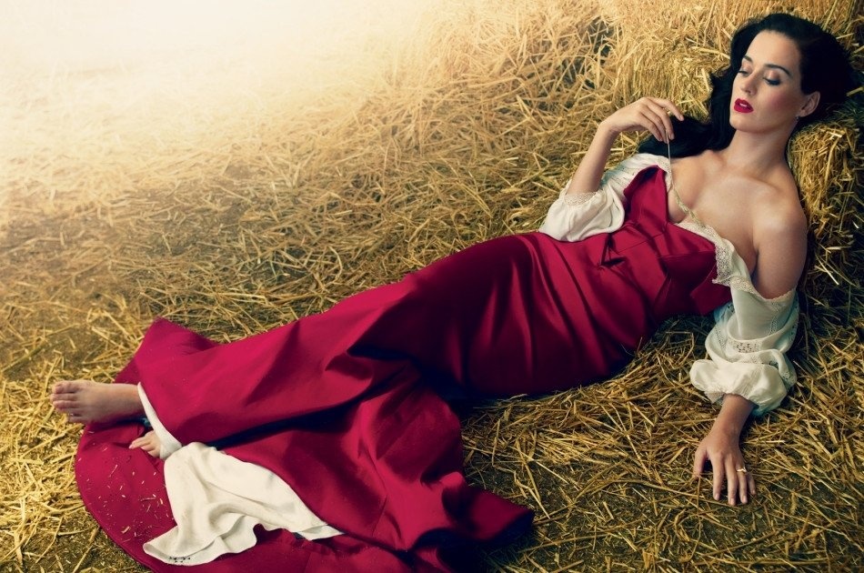 凯蒂·派瑞拍摄田园风大片 展现少女般甜美性感