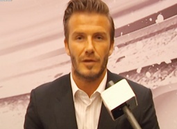 贝克汉姆视频慰问受伤学生 致歉微博引近万人转发