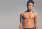 頒獎詞：如果你于網(wǎng)絡上、微博中隨便擷取那么一段關于謝霆鋒的故事，你絕對會認可這位柔情、剛毅的好男人?！靶嵌背錾淼乃砩辖z毫沒有自大、狂妄的劣習，為人謙遜、工作積極，對待家庭、愛情忠貞不二……至于他的帥，那早已是不爭的事實.