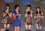 AKB48成员访台推介旅游 短裙露腿大扮可爱少女