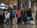 福山雅治空降臺(tái)灣人氣高 滿頭大汗微笑致影迷