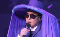 陳奕迅演唱會造型搞怪武俠范兒 寡言只為保護聲帶