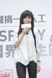 周慧敏追隨粉絲做公益 改行當起“無國界醫(yī)生”